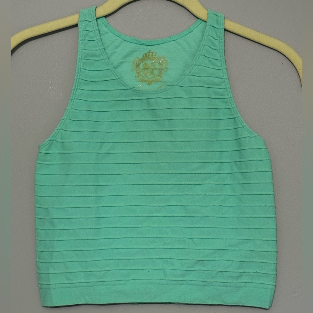 Angelica sleeveless crop top